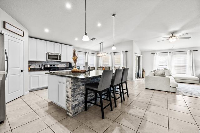 18446 HUNTERS MEADOW WALK, Land O Lakes, FL 34638