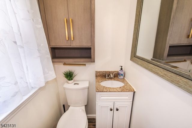 10 Benvenue Ave, West Orange Twp., NJ 07052