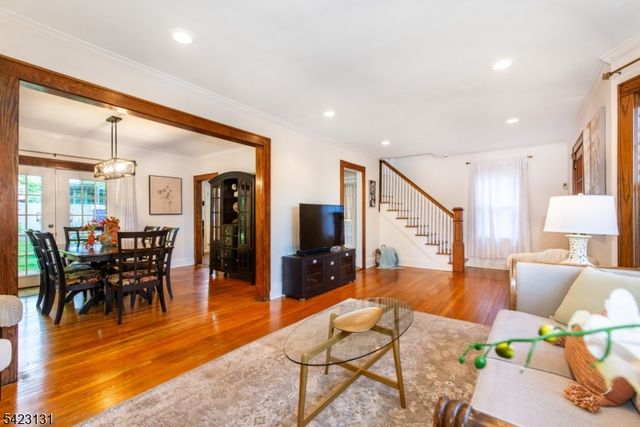 10 Benvenue Ave, West Orange Twp., NJ 07052