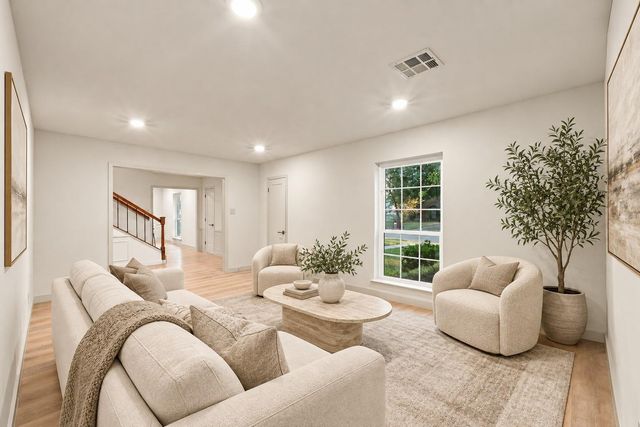 5030 Bayou Vista Drive, Houston, TX 77091