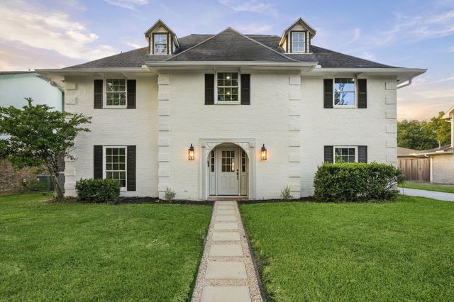 5030 Bayou Vista Drive, Houston, TX 77091