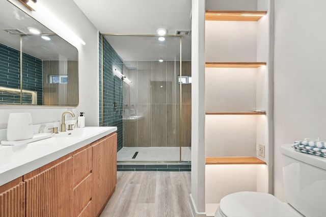5030 Bayou Vista Drive, Houston, TX 77091