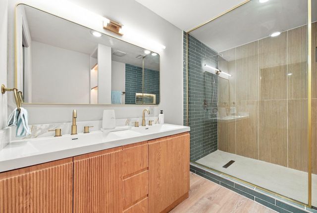 5030 Bayou Vista Drive, Houston, TX 77091