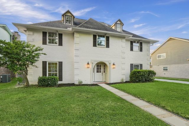 5030 Bayou Vista Drive, Houston, TX 77091