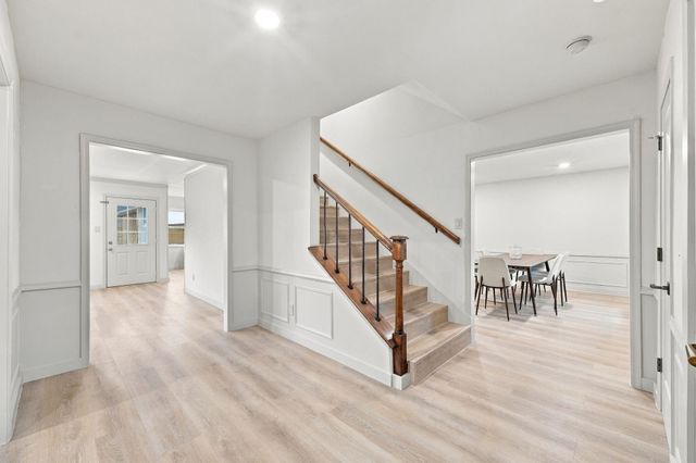 5030 Bayou Vista Drive, Houston, TX 77091