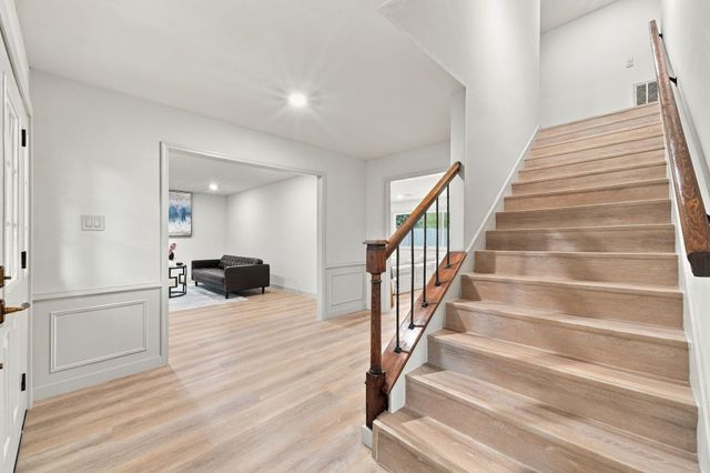 5030 Bayou Vista Drive, Houston, TX 77091