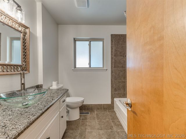 5910 E 36th Street, Tulsa, OK 74135