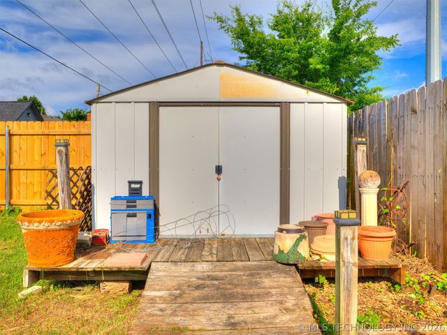 5910 E 36th Street, Tulsa, OK 74135