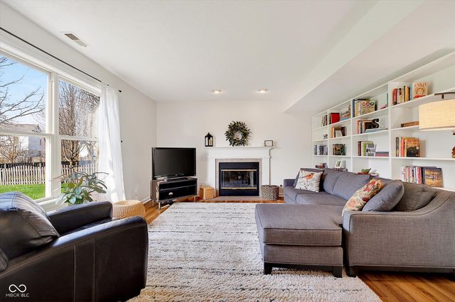 10552 Greenway Drive, Fishers, IN 46037