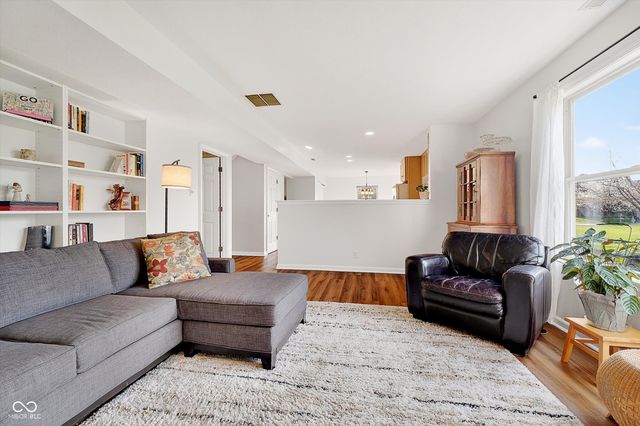 10552 Greenway Drive, Fishers, IN 46037