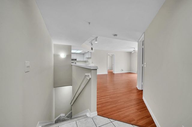 2033 SE 10th Avenue 616, Fort Lauderdale, FL 33316