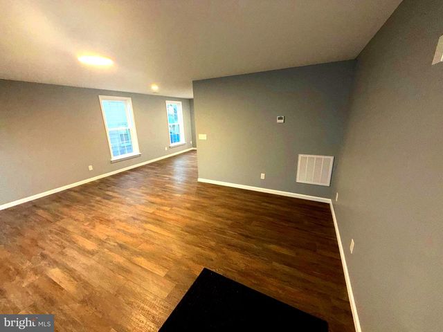 118 STRINE AVE, Martinsburg, WV 25404