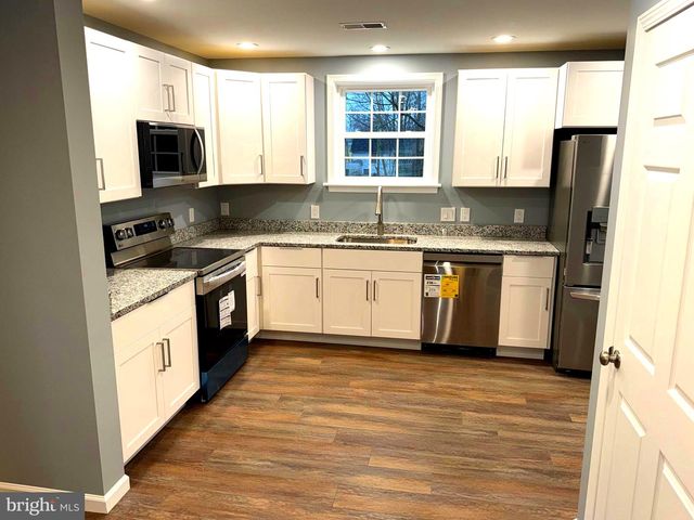 118 STRINE AVE, Martinsburg, WV 25404