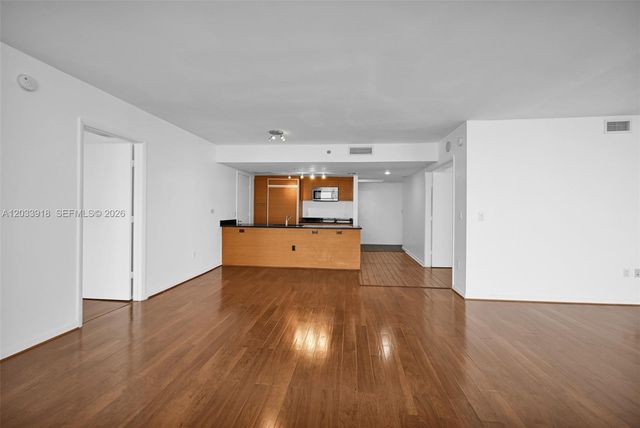 50 Biscayne Boulevard 3802, Miami, FL 33132