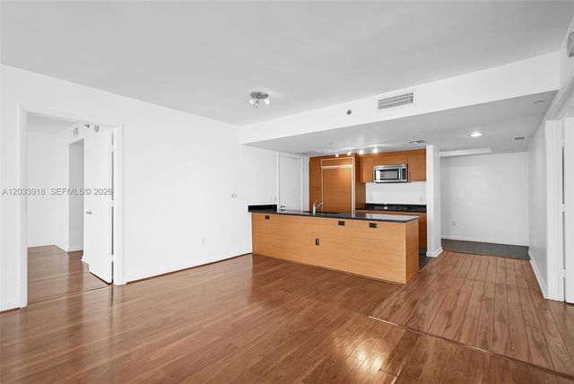50 Biscayne Boulevard 3802, Miami, FL 33132