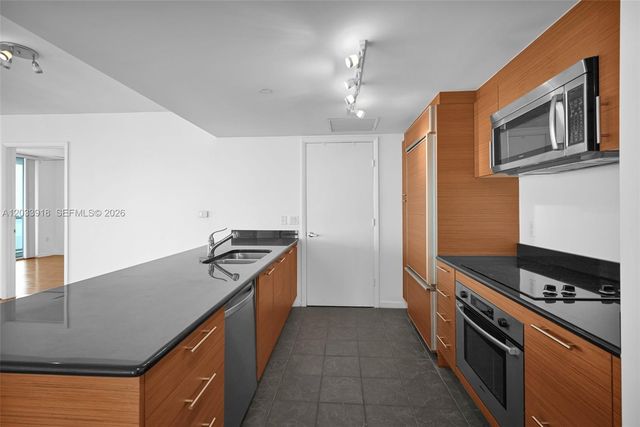 50 Biscayne Boulevard 3802, Miami, FL 33132