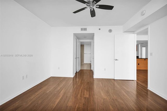 50 Biscayne Boulevard 3802, Miami, FL 33132