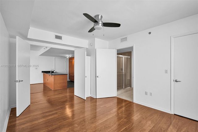 50 Biscayne Boulevard 3802, Miami, FL 33132
