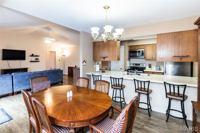 3655 Colonia Place Drive D, St Louis, MO 63125