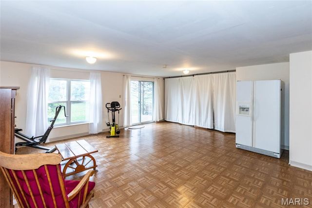 3655 Colonia Place Drive D, St Louis, MO 63125