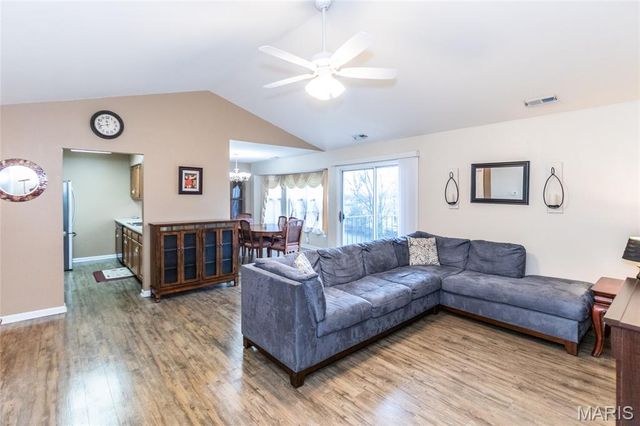 3655 Colonia Place Drive D, St Louis, MO 63125