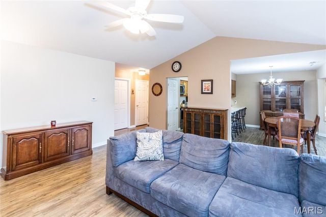 3655 Colonia Place Drive D, St Louis, MO 63125