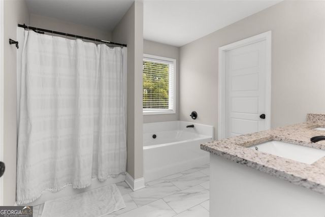187 Loch Way, Eatonton, GA 31024