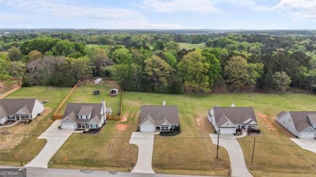 187 Loch Way, Eatonton, GA 31024