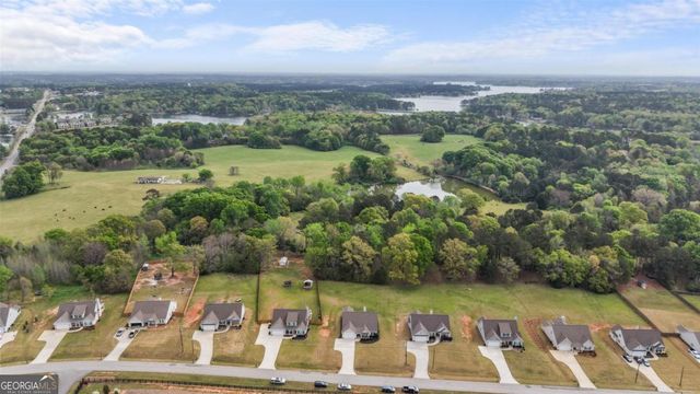 187 Loch Way, Eatonton, GA 31024