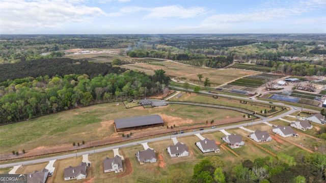 187 Loch Way, Eatonton, GA 31024