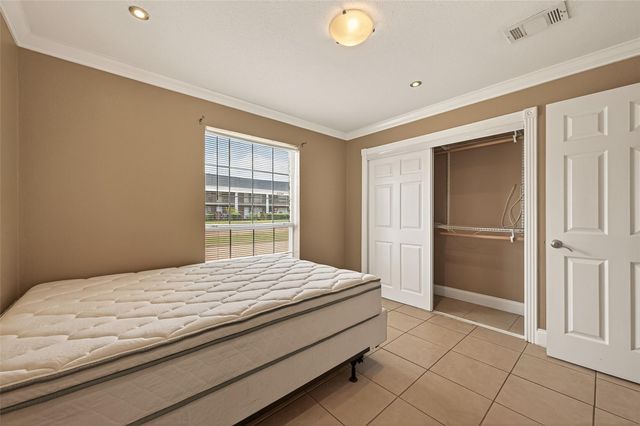 2201 Fountain View Drive 3, Houston, TX 77057