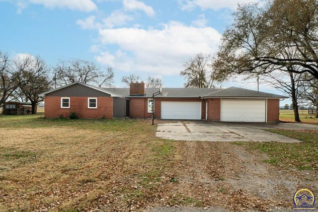 7421 NW Kiro CT, Silver Lake, KS 66539