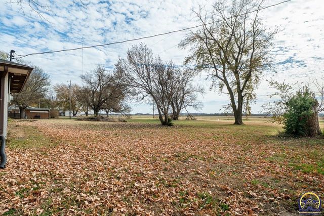 7421 NW Kiro CT, Silver Lake, KS 66539