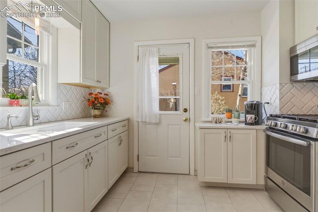 1425 E Kiowa Street, Colorado Springs, CO 80909