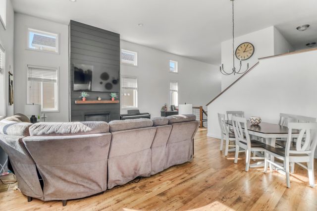 821 60th Avenue W, West Fargo, ND 58078