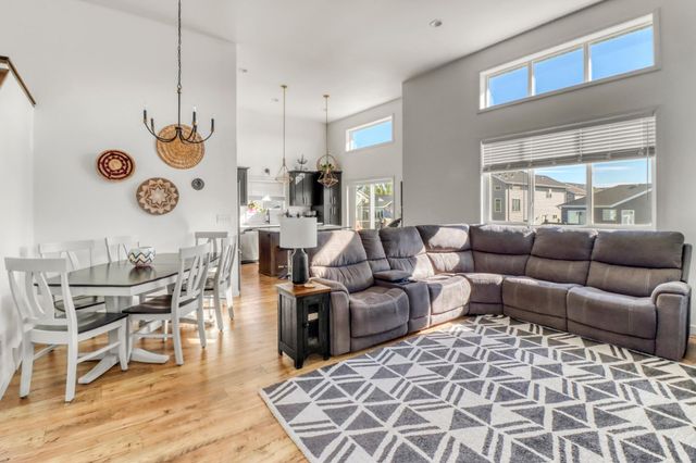 821 60th Avenue W, West Fargo, ND 58078