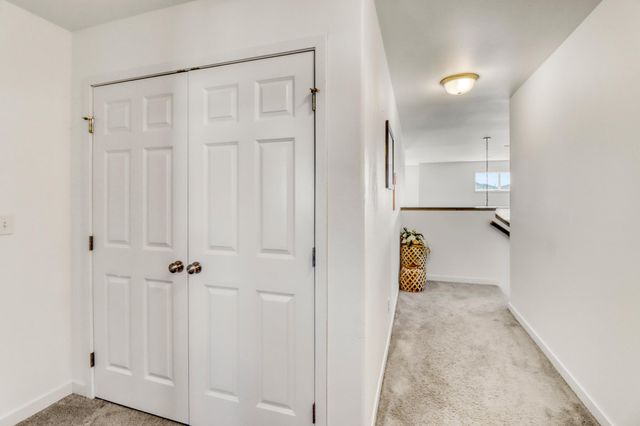 821 60th Avenue W, West Fargo, ND 58078