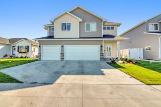 821 60th Avenue W, West Fargo, ND 58078