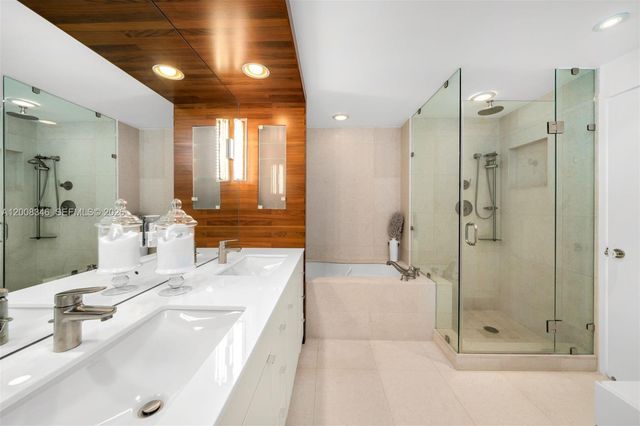 6799 Collins Ave 902, Miami Beach, FL 33141