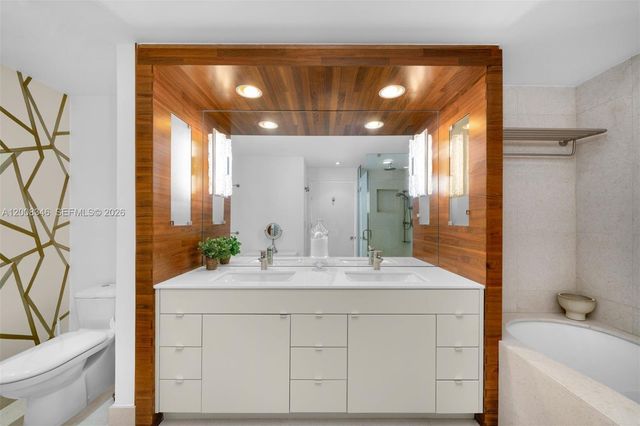 6799 Collins Ave 902, Miami Beach, FL 33141