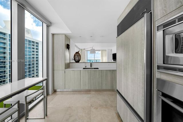 6799 Collins Ave 902, Miami Beach, FL 33141