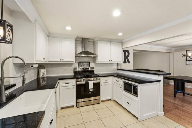 1001 Joseph Street, Pasadena, TX 77506