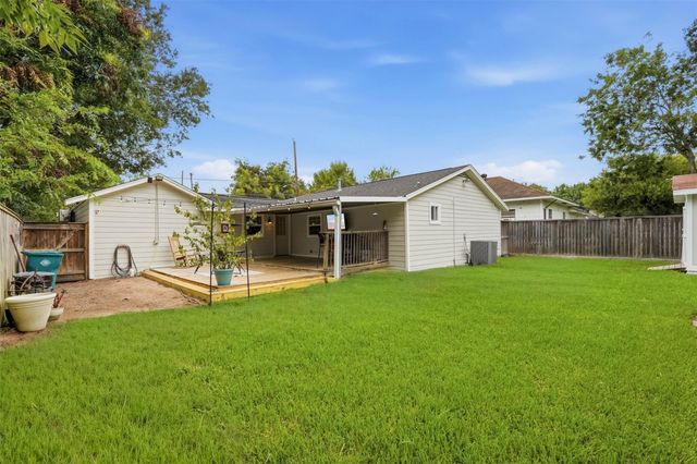 1001 Joseph Street, Pasadena, TX 77506