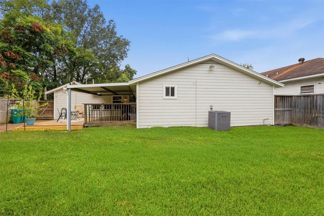 1001 Joseph Street, Pasadena, TX 77506