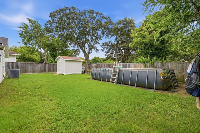 1001 Joseph Street, Pasadena, TX 77506