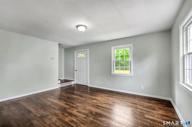 607 Hartford Road, Manchester, CT 06040