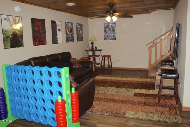 425 Patterson Lane, Gatlinburg, TN 37738