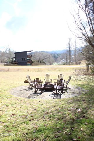 425 Patterson Lane, Gatlinburg, TN 37738