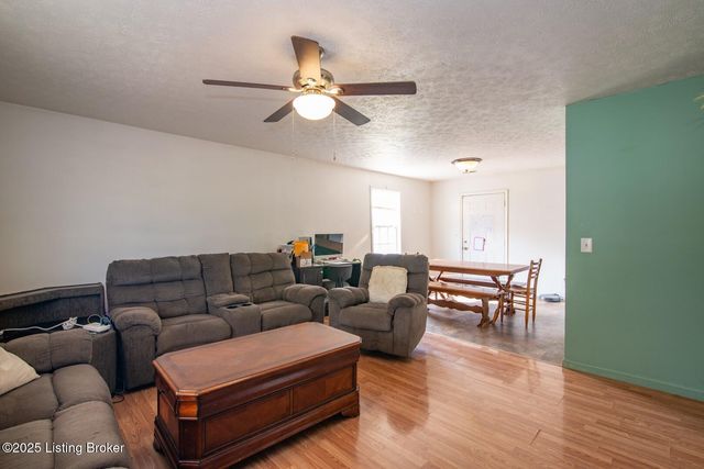 609 Moore Dr, Elizabethtown, KY 42701