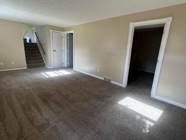 512 Mark Circle, Newark, OH 43055